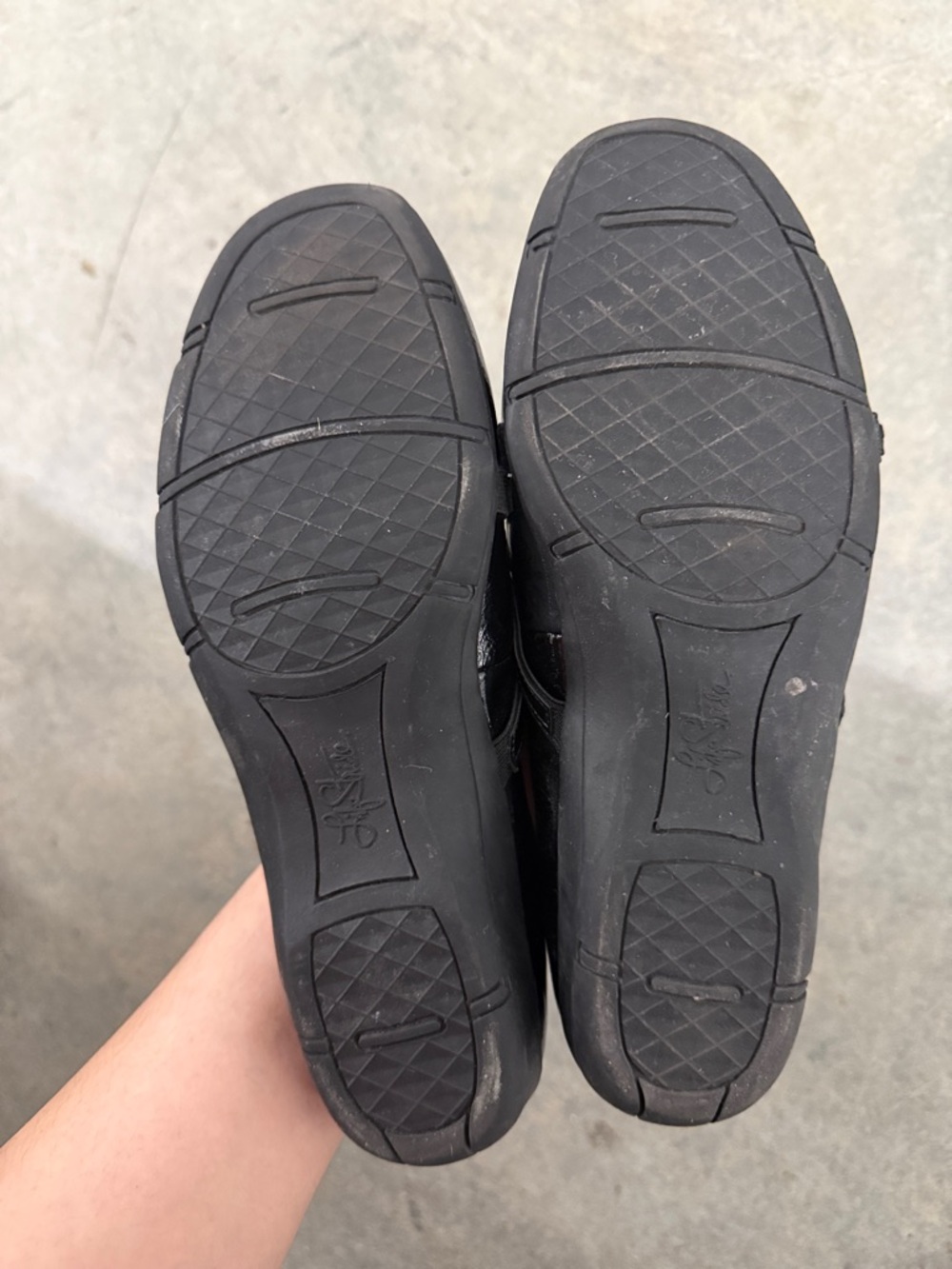 Life Stride Black Patent Cross-Strap Ballet Flats - Picture 4 of 4